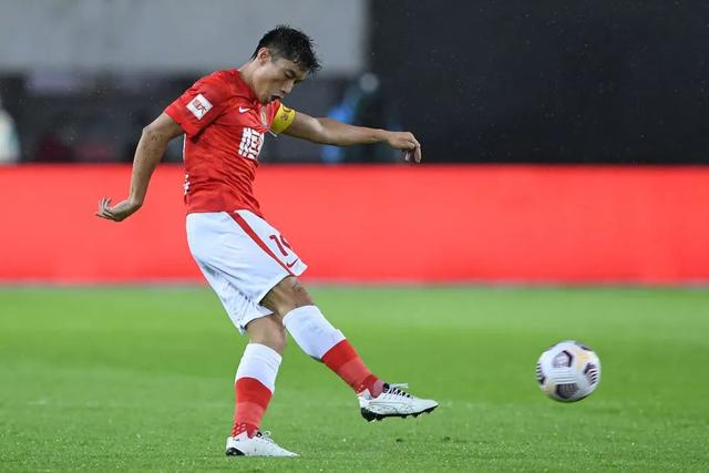 英联杯-伊萨克破门戈登建功 阿森纳0-2纽卡斯尔